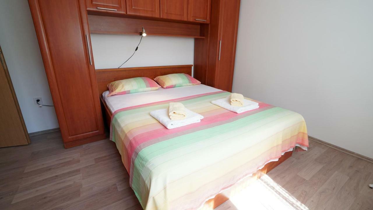 Apartment Ana Vinjerac Extérieur photo